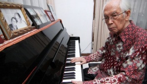 Komposer Alfred Simandjuntak (Foto lampung Post)